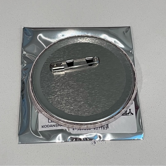 Attack on Titan Levi GraffArt Can Badge Shingeki no Kyojin Douwa ver. - Picture 3 of 4